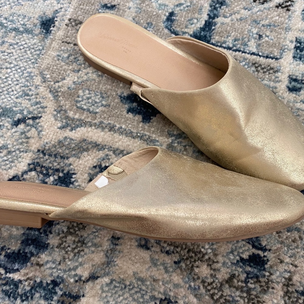 Universal Thread Gold Slip Ons